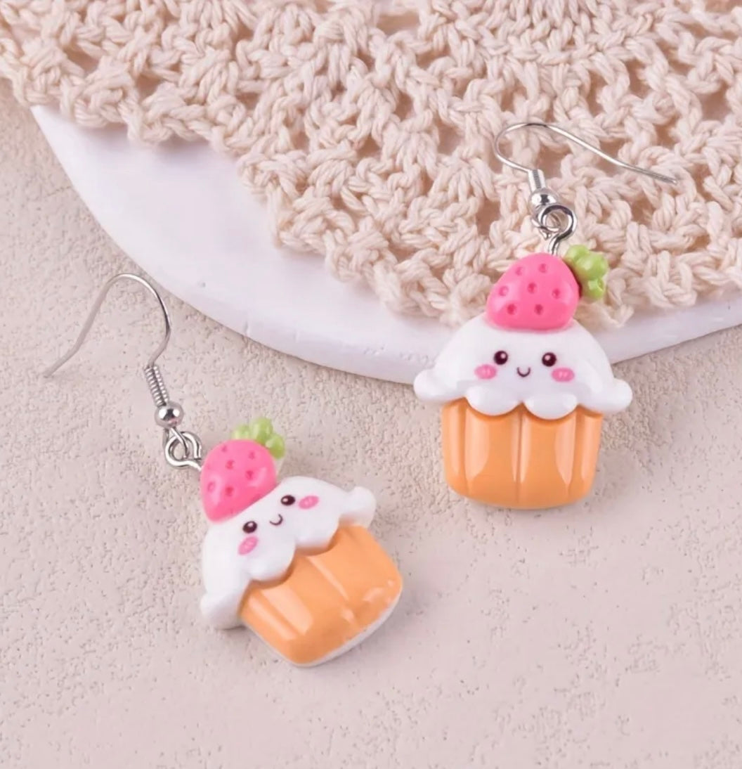 Earrings: Cupcakes