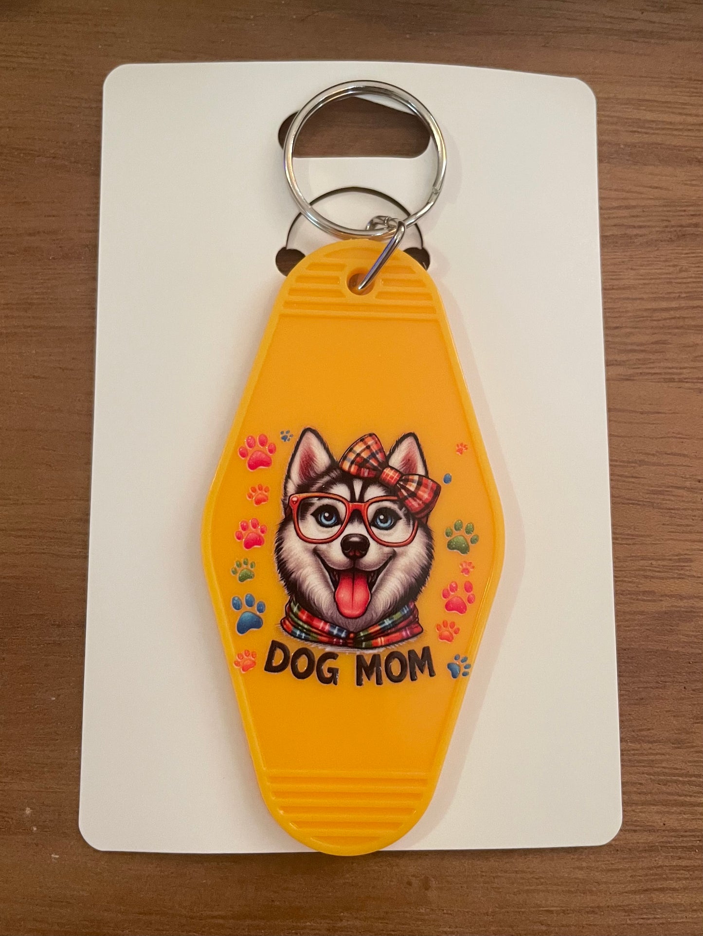 Hotel Keychain: Dog Mom