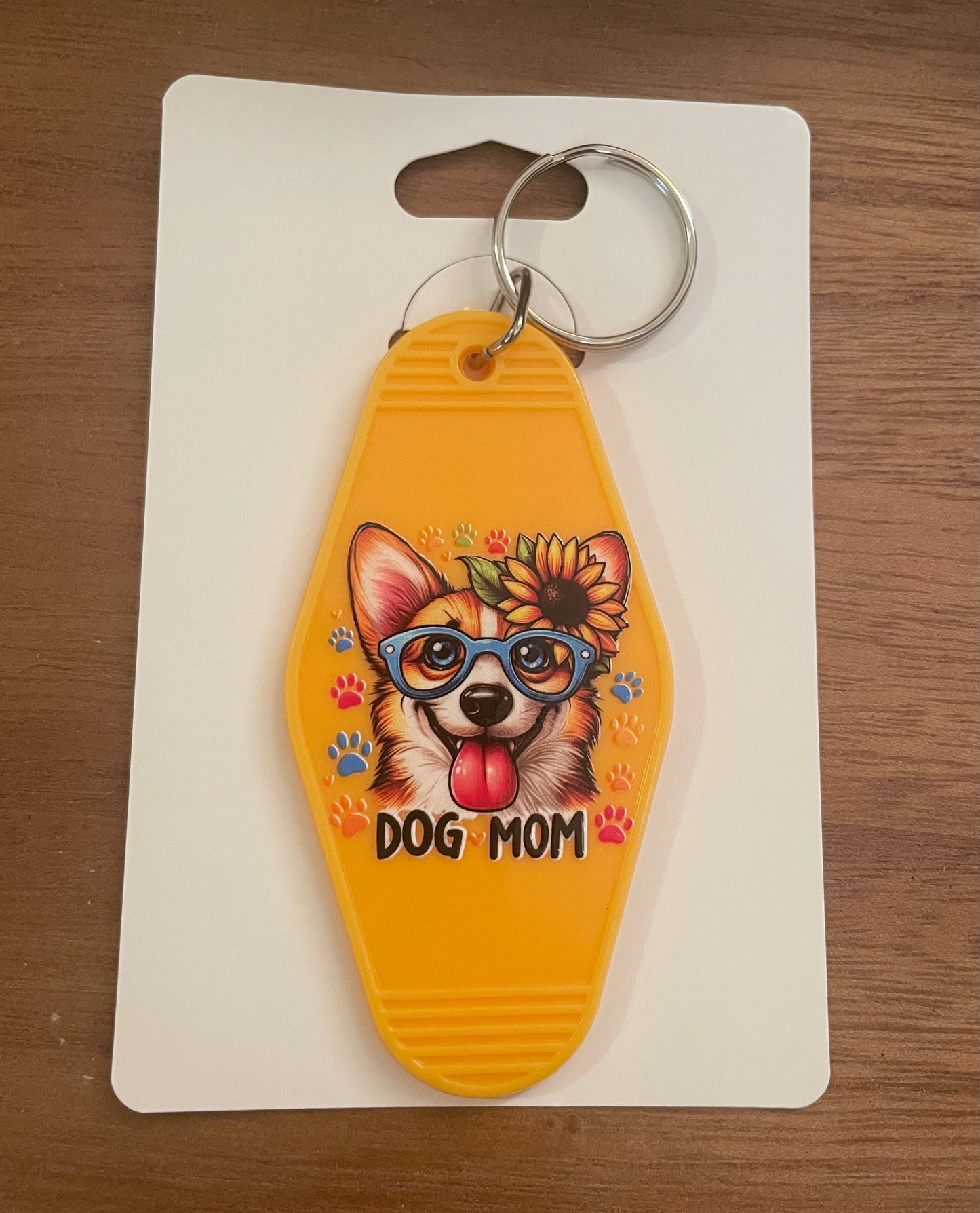 Hotel Keychain: Dog Mom