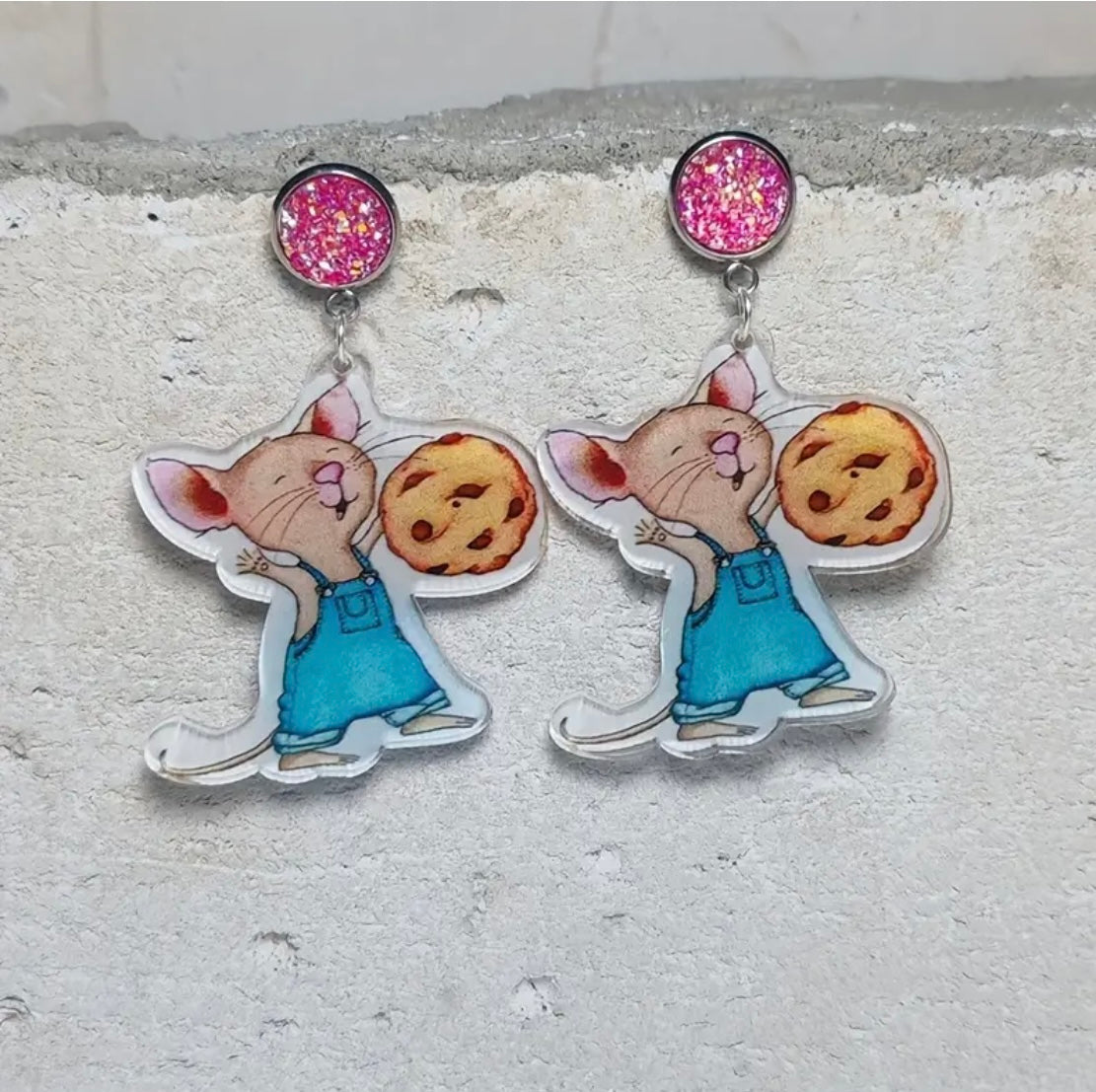 Earrings: Mouse