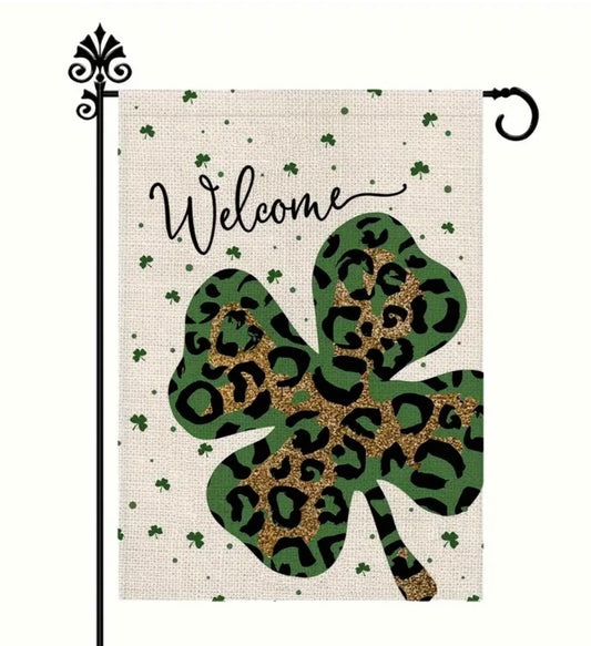 Garden Flag: Welcome Shamrock in Leopard