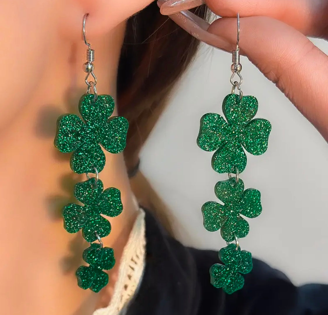 Earrings: Hanging Shamrocks