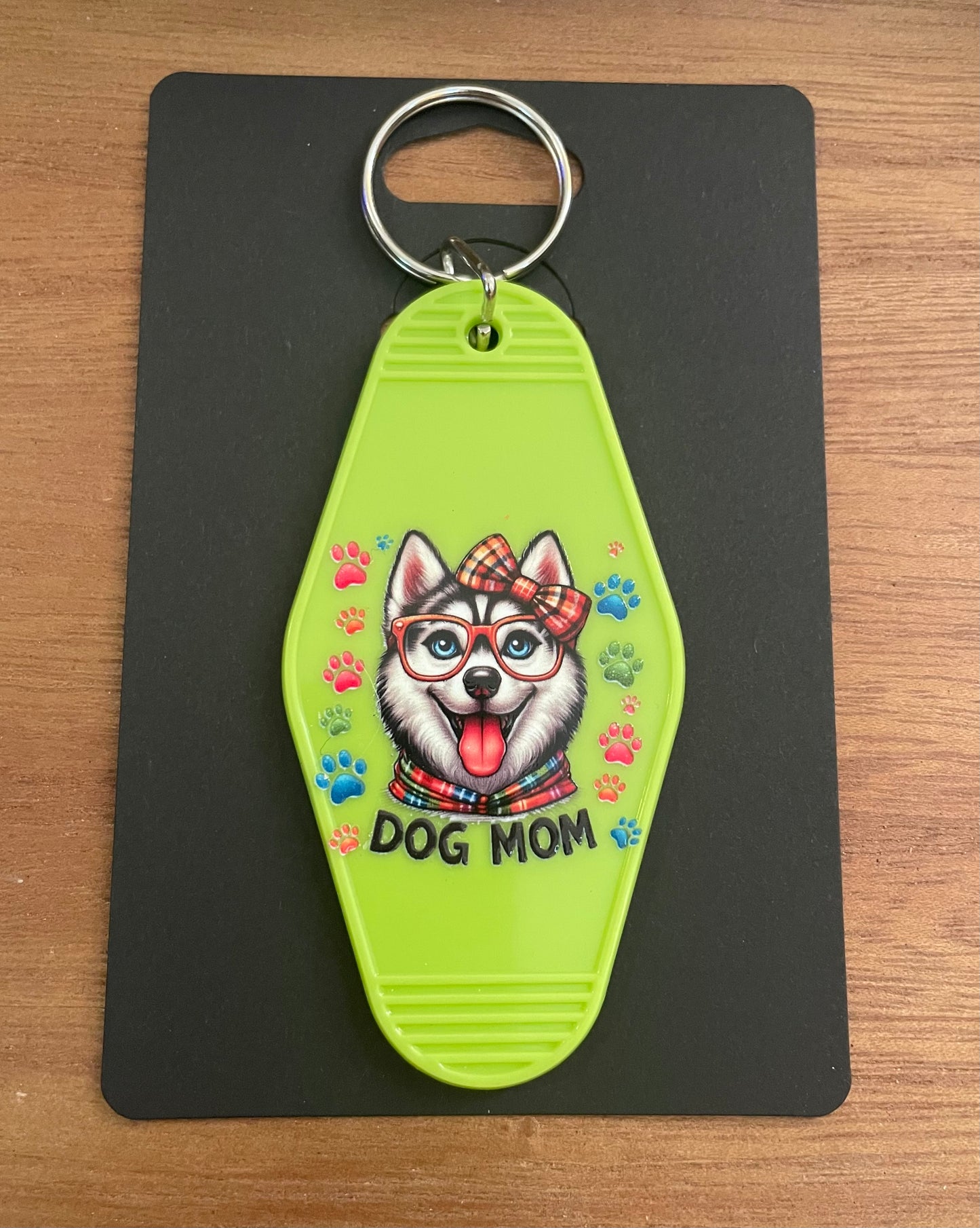 Hotel Keychain: Dog Mom
