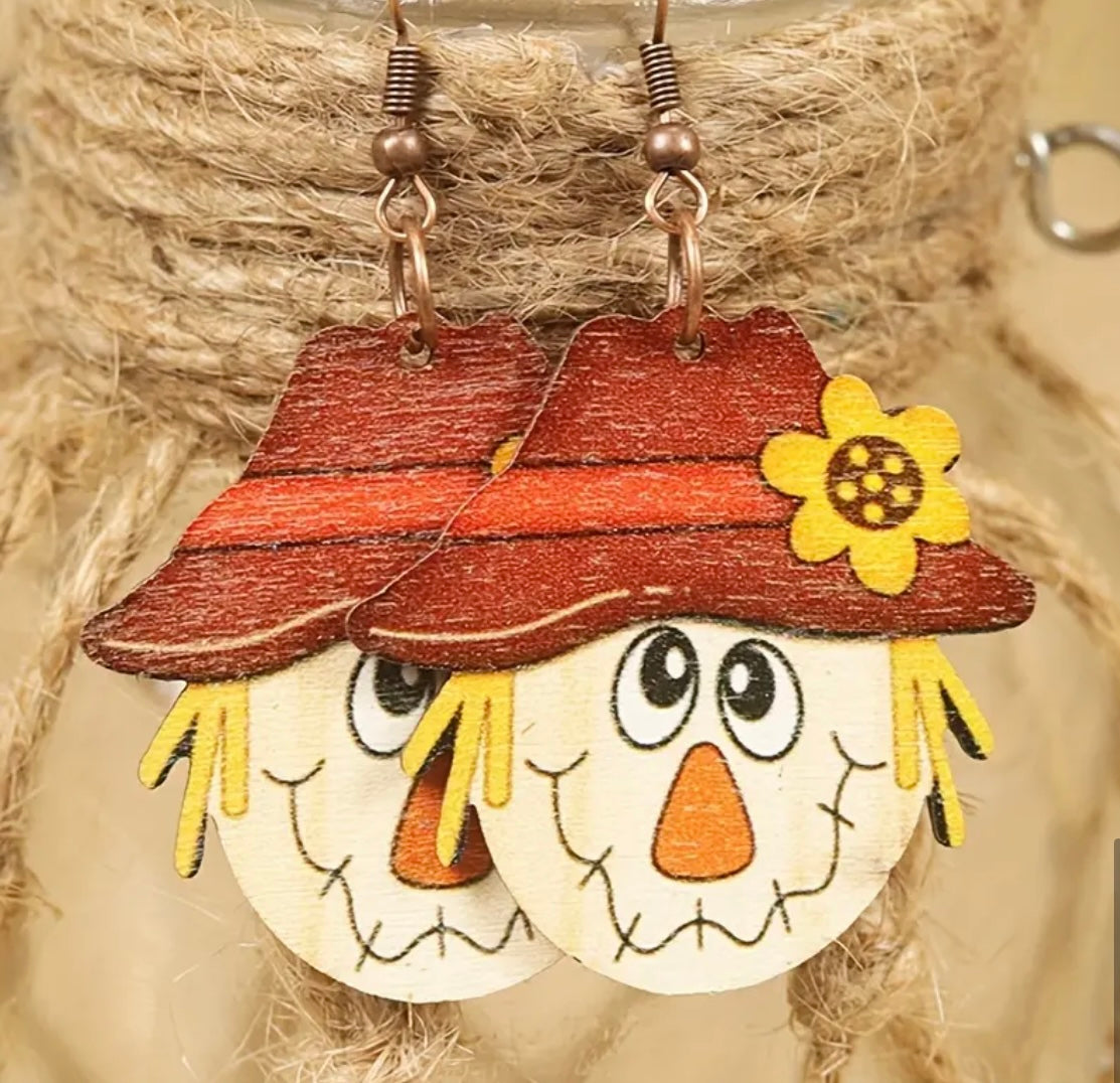 Earrings: Scarecrow