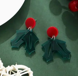 Earrings: Holly