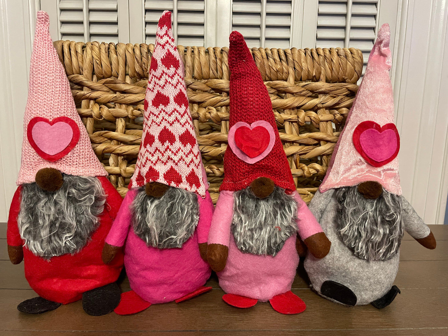 Valentine’s Day: Tall Gnome with Brown Nose/Hands