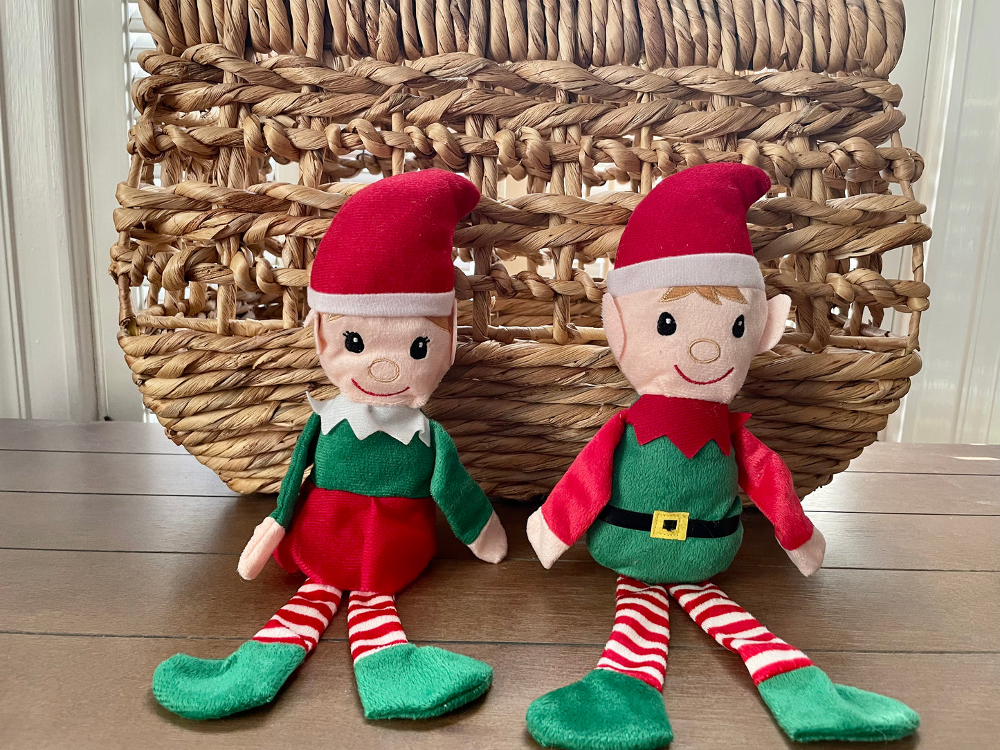 Christmas: Customizable Fair Skin Tone Elf