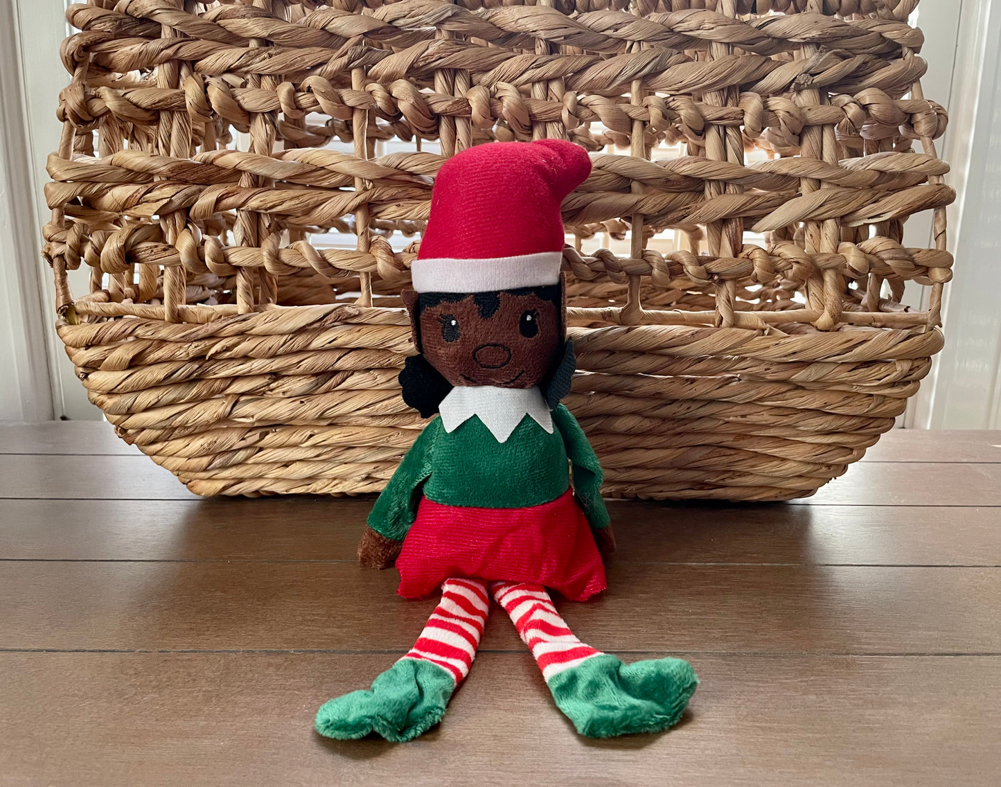 Christmas: Customizable Dark Skin Tone Elf