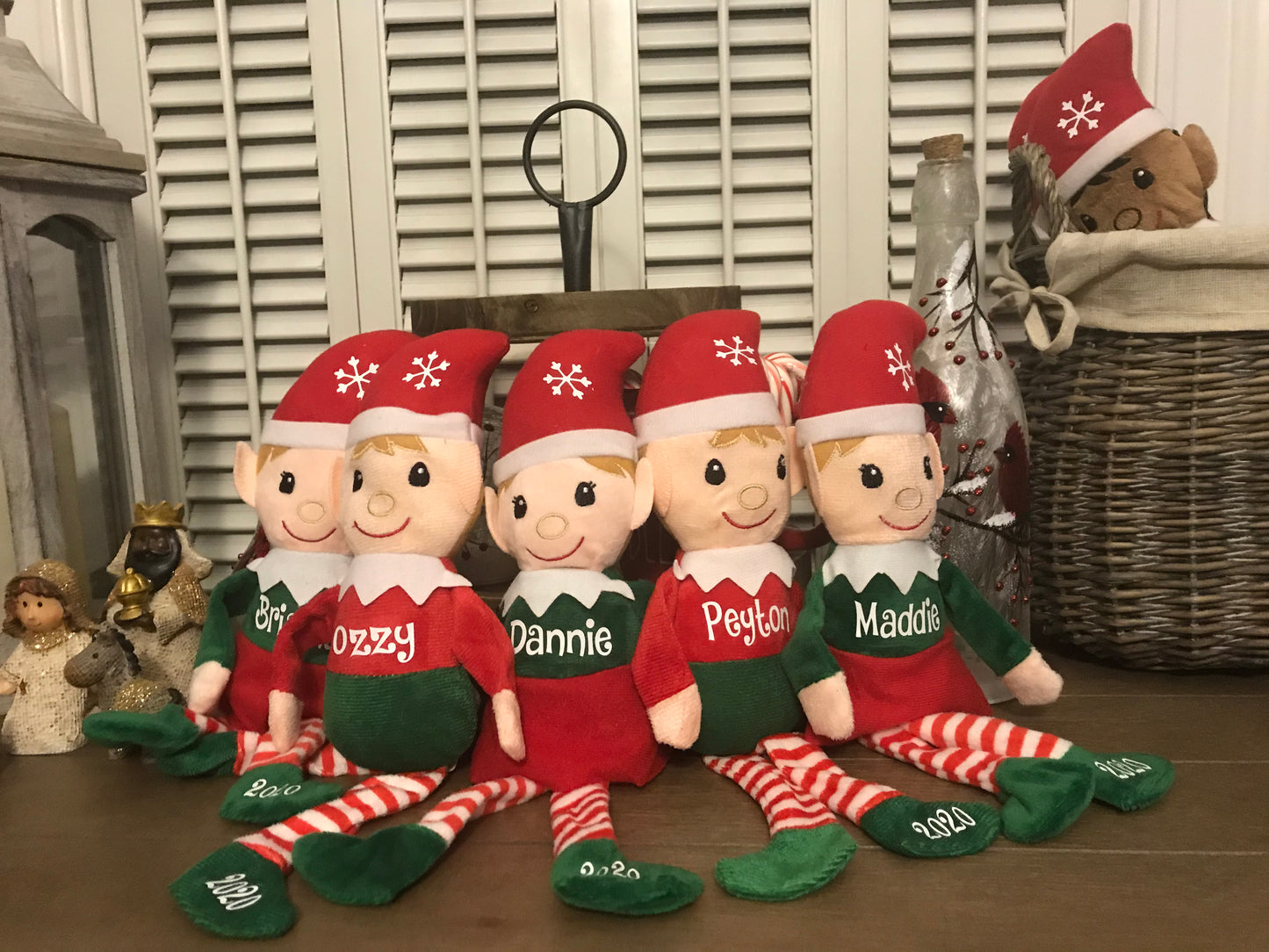 Christmas: Customizable Fair Skin Tone Elf