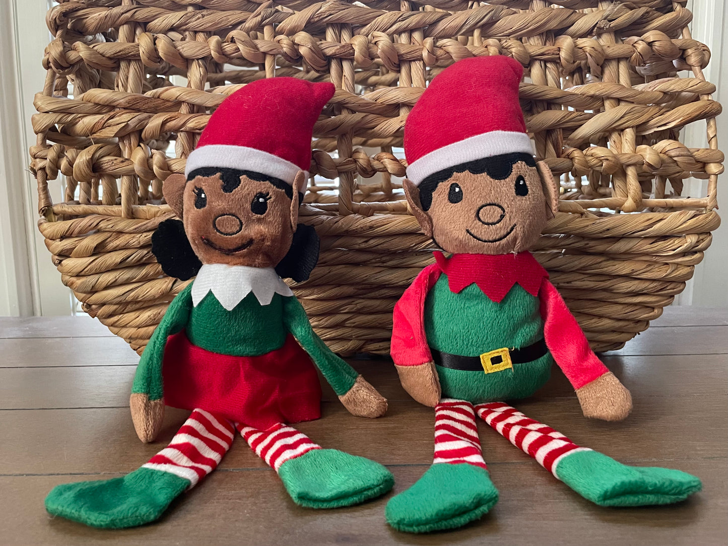 Christmas: Customizable Medium Skin Tone Elf