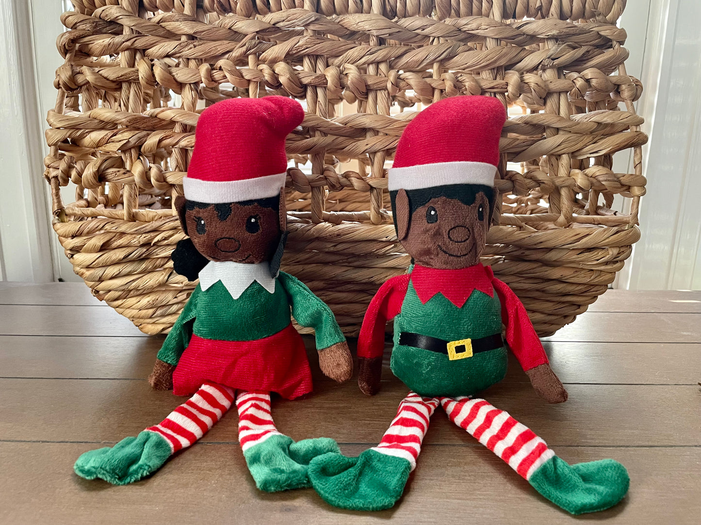 Christmas: Customizable Dark Skin Tone Elf